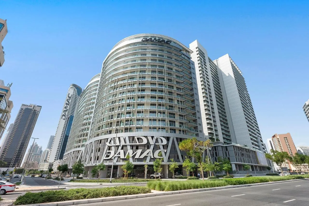 Luxe 1Br Sleeps 4, Near Burj Khalifa And Dubai Mall With Pool And Free Parking Apartment United Arab Emirates